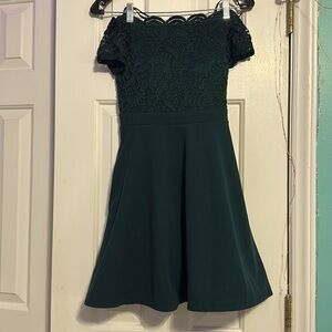City studio green off the shoulder dress Juniors size 1